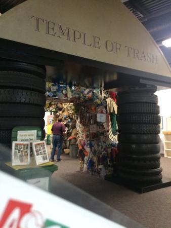 Trash Museum at Crra Vstrs